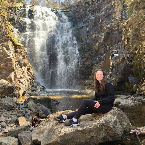 Meet your Posher, Catherine - Picture 1 of 1